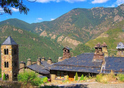 Urlaubstipps Andorra chimneys 2744154 1920
