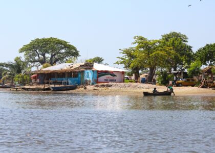 Urlaubstipps Gambia river scene gb84607897 1920